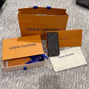 Louis Vuitton iPhone 7/8 Folio w/packaging & cloth